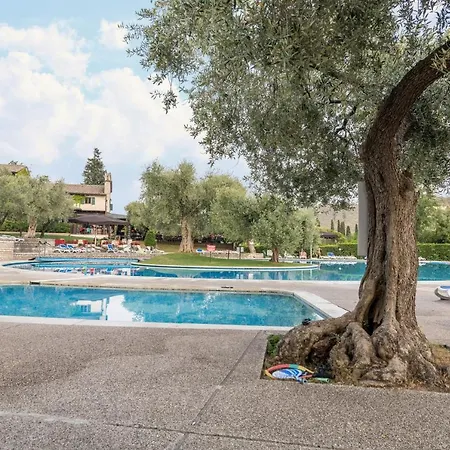 דירה Garda Lake And Swimming Pool גארדה
