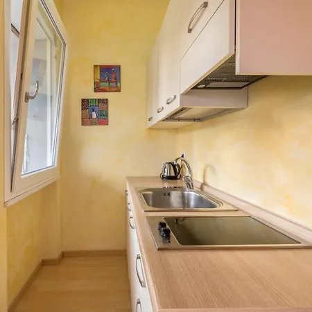 Apartment Garda Lake And Swimming Pool Garda (Verona)